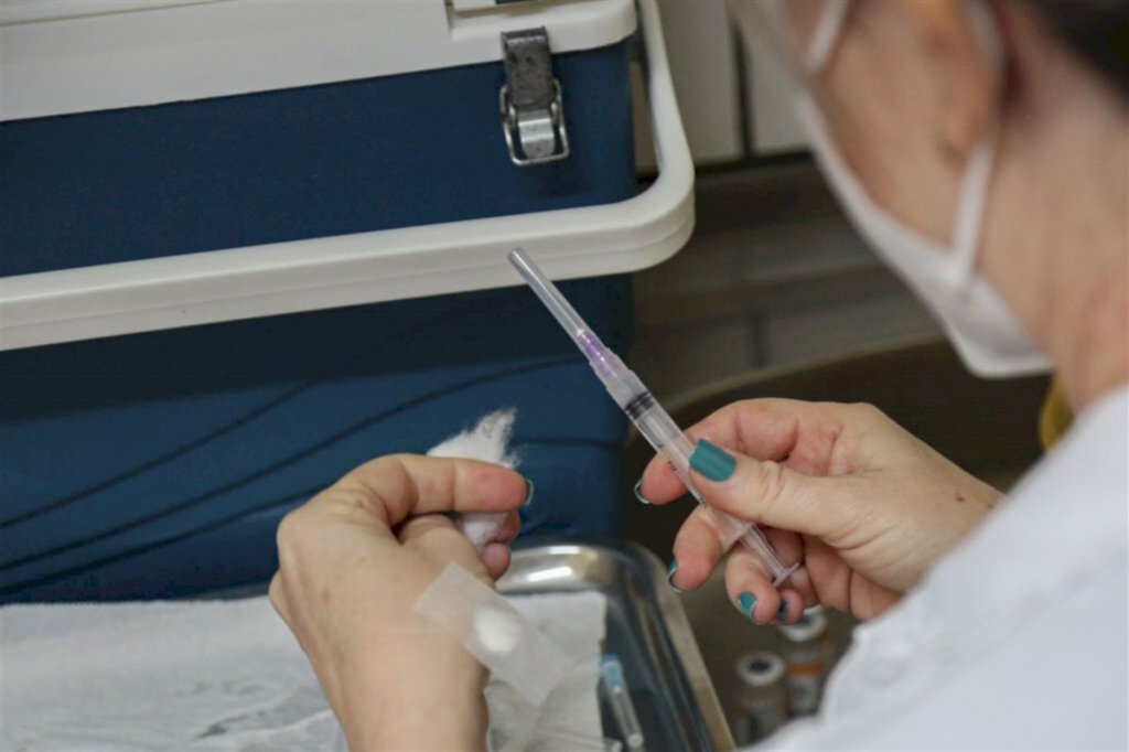 Vacinação contra a Covid-19 terá ação neste domingo