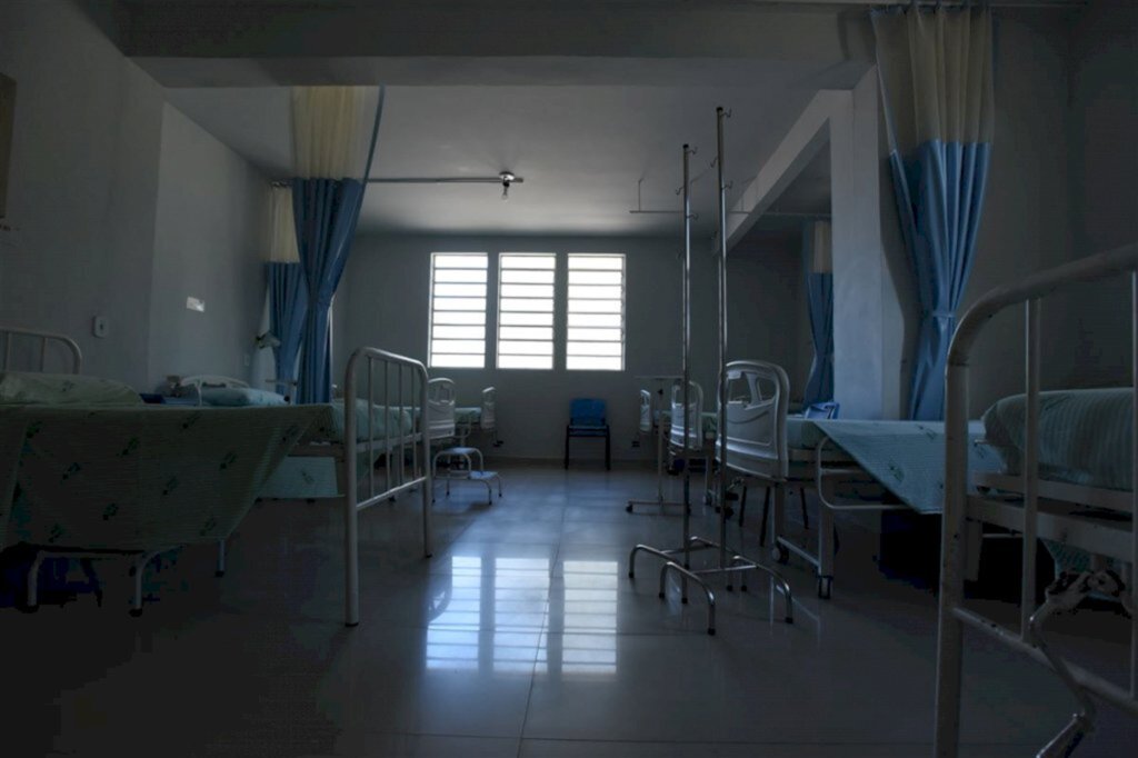 15 crianças estão internadas em hospitais da região em decorrência da Covid-19