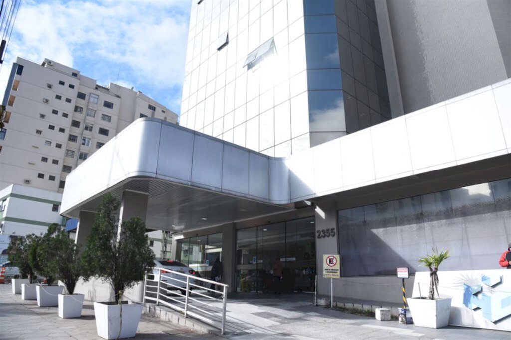 Coren-RS apura denúncia de restrição ao acesso de profissionais externas a partos em hospital de Santa Maria