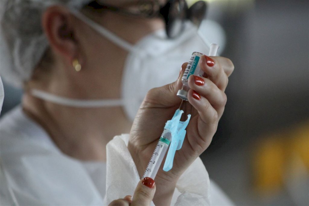 231 pessoas são vacinadas com a dose de reforço em ação para imunodeprimidos