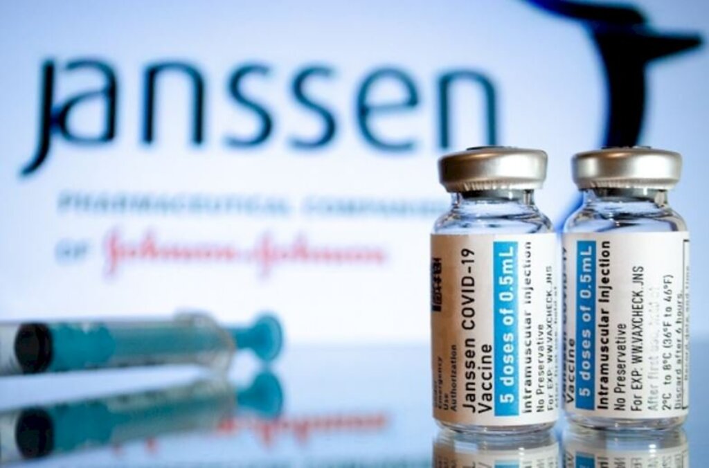 1,5 milhão de doses da Janssen chegam ao Brasil nesta terça, garante Ministério da Saúde
