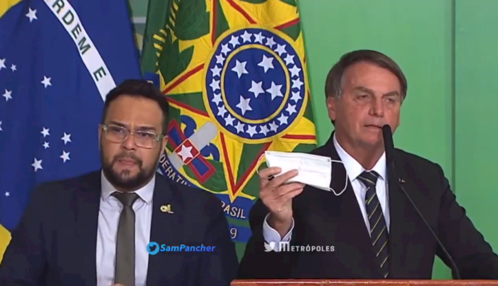 Especialistas rebatem fala de Bolsonaro e reiteram por que é necessário usar máscara