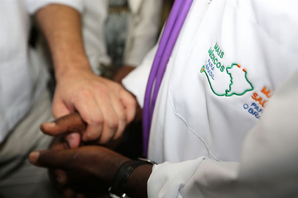 Etapa do Mais Médicos abre 12 vagas na Região Central do Estado
