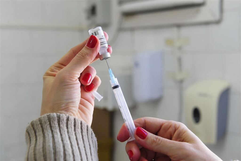 Ministério da Saúde sinaliza que volta às aulas é oportunidade para reforçar a vacinação contra o HPV