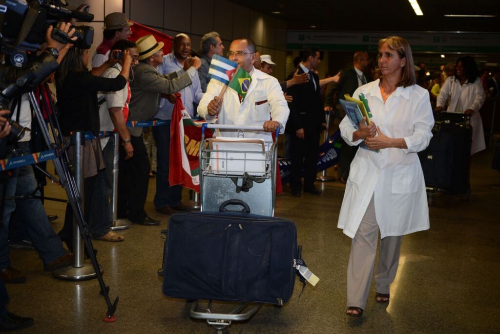 OPINIÃO: é preciso diálogo para resolver impasse dos médicos cubanos
