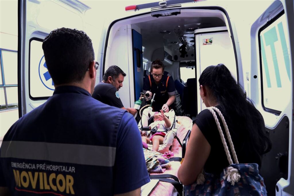 Bebê que chegou a receber atestado de morte é transferida para Porto Alegre