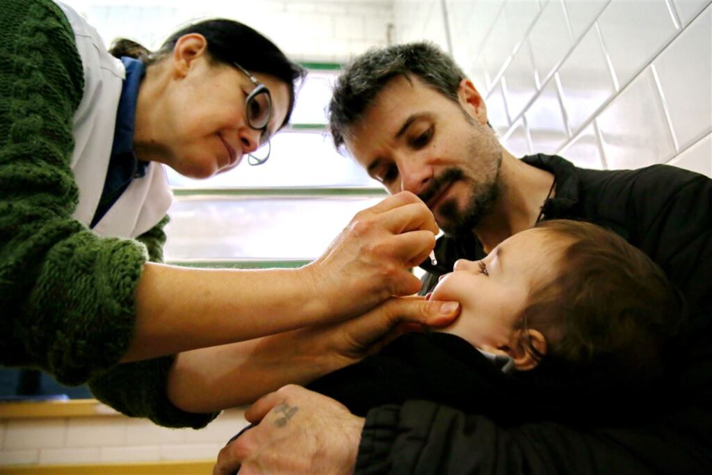 Mais de mil crianças ainda não receberam vacina contra poliomelite e sarampo em Santa Maria