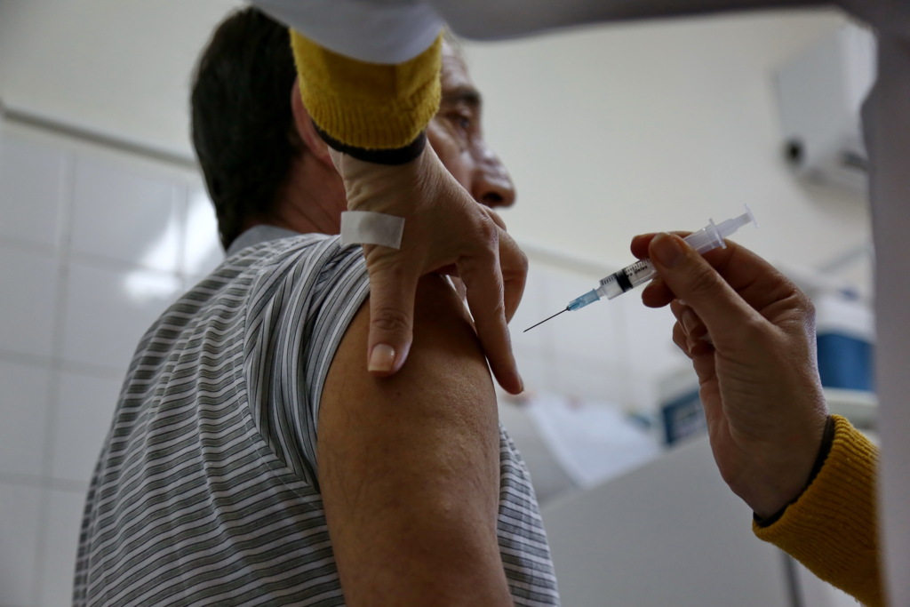 Mais de 103 mil pessoas já foram vacinadas contra a gripe na cidade