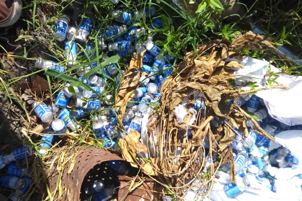 Foto: Divulgação - Os frascos foram encontrados no dia 7 de janeiro na Rua Tabajara Dias, Bairro Urlândia