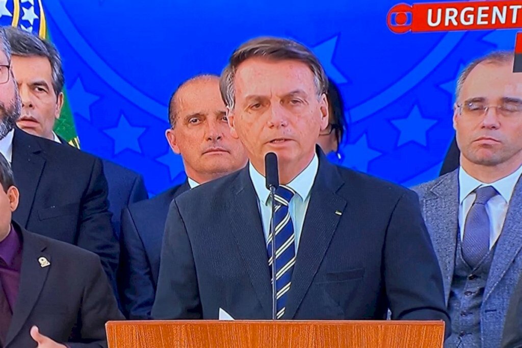 Bolsonaro reage a vídeo e diz que não há referência à interferência na PF