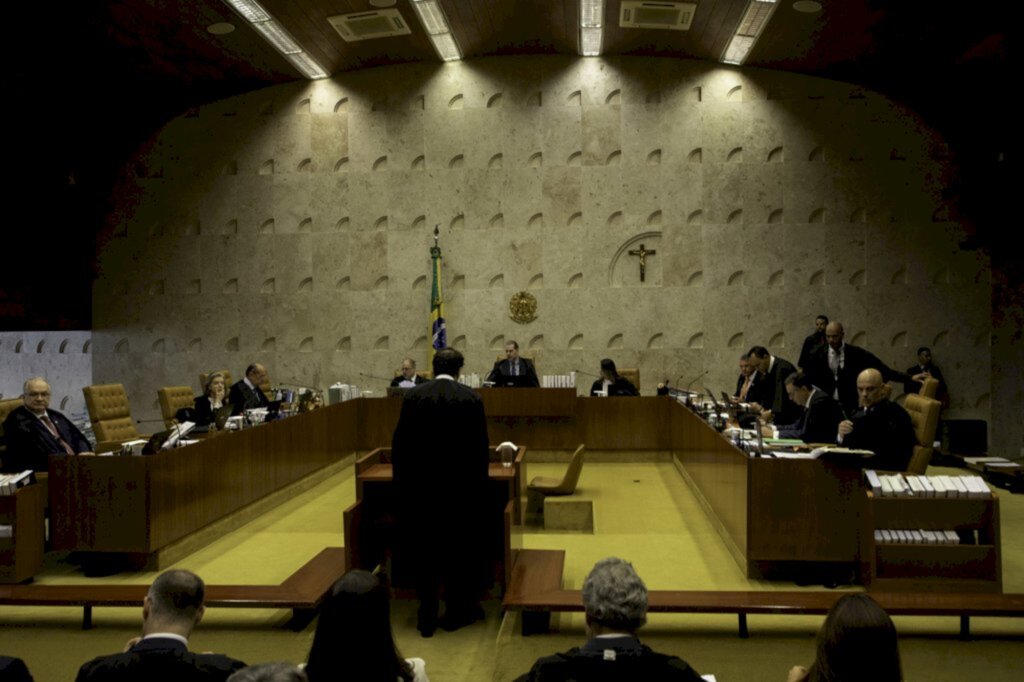 Com voto de Barroso, Supremo interrompe julgamento sobre prisão após 2ª instância