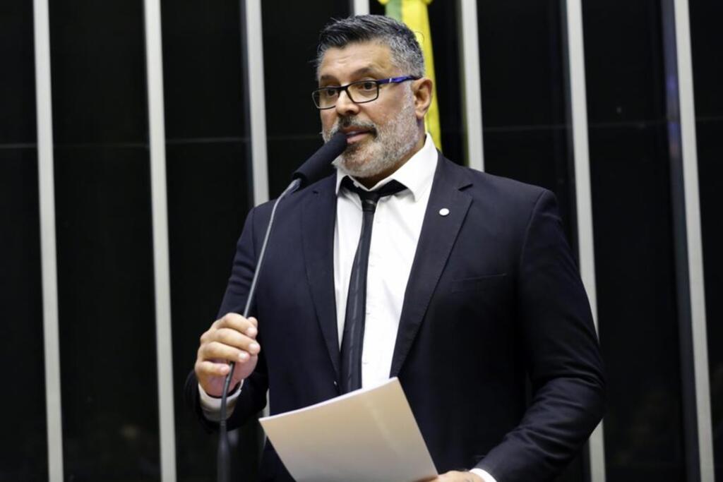 PSL decide expulsar deputado Alexandre Frota após críticas a Bolsonaro