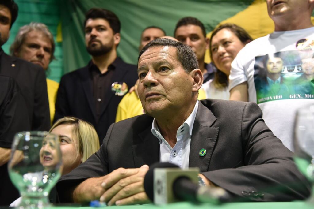 Vice-presidente Mourão cancela agenda na UFSM