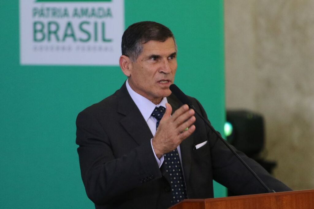 General Santos Cruz deixará ministério do governo Bolsonaro