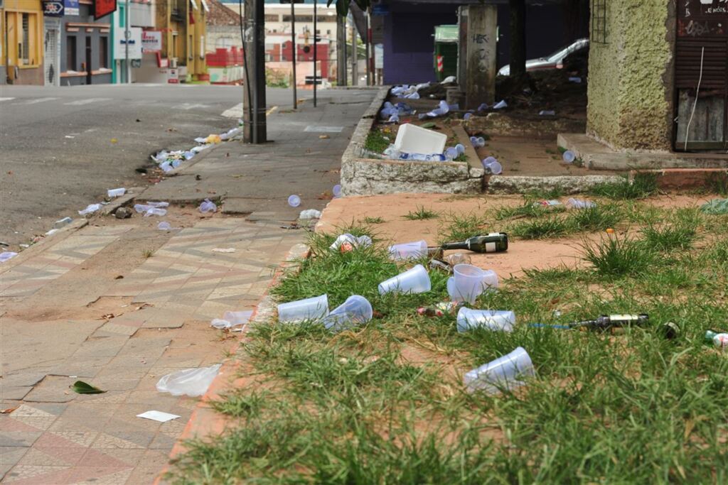 Projeto propõe fim de copos plásticos descartáveis em órgãos públicos municipais em Santa Maria