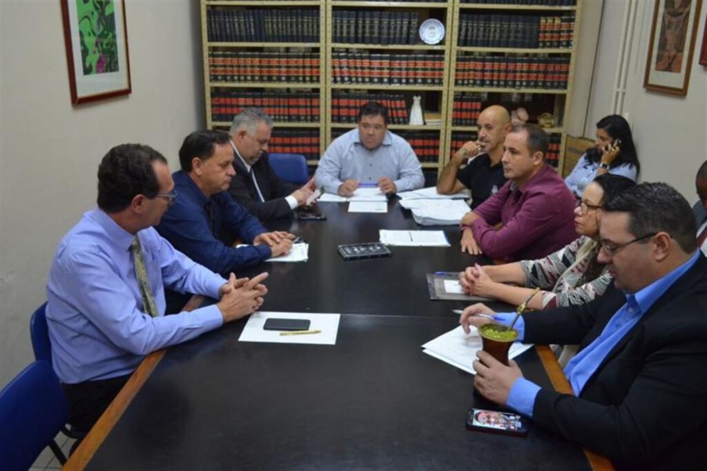 Comissão de Constituição e Justiça da Câmara avalia 22 propostas de vereadores em Santa Maria