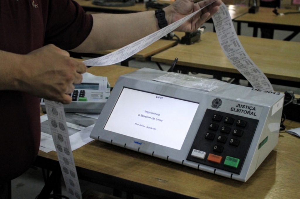 Tribunal Regional Eleitoral faz auditoria em urnas eletrônicas para o 2º turno