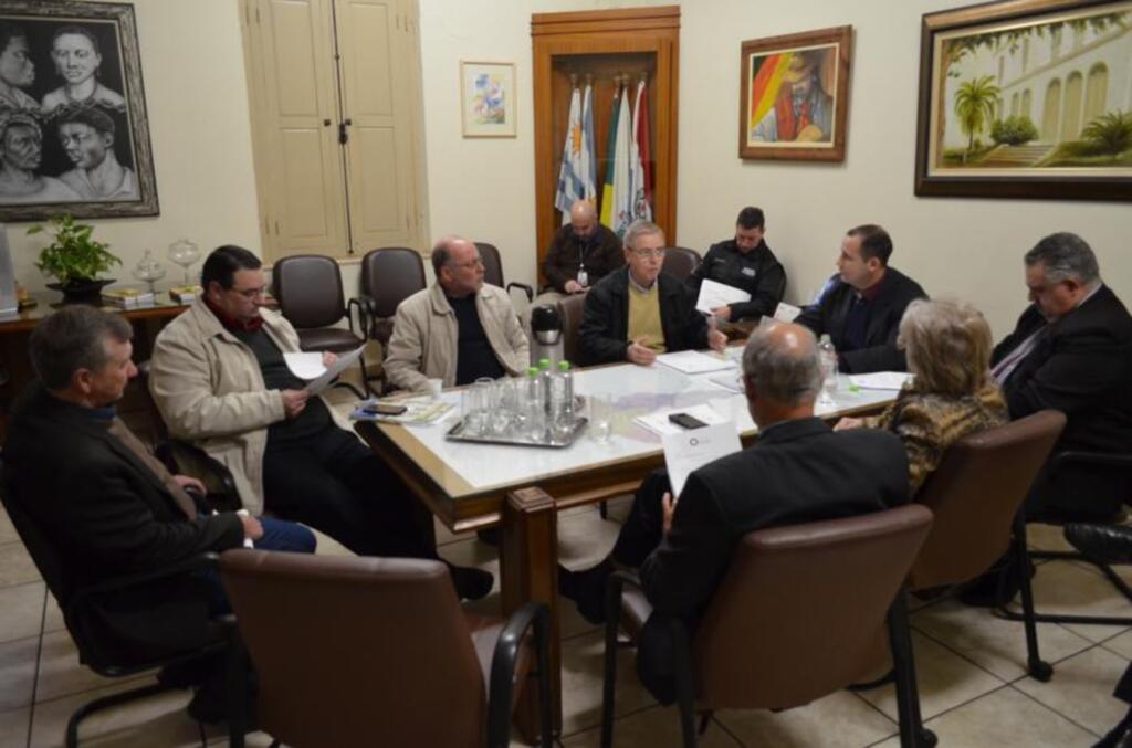 Foto: Mateus Azevedo (Divulgação) - Representantes do Fórum de Entidades se reuniram com a comissão  especial que analisa Plano Diretor