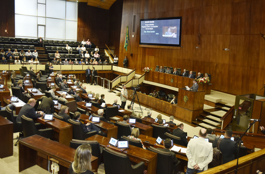 Começa hoje o pagamento do 13º dos servidores por empréstimo