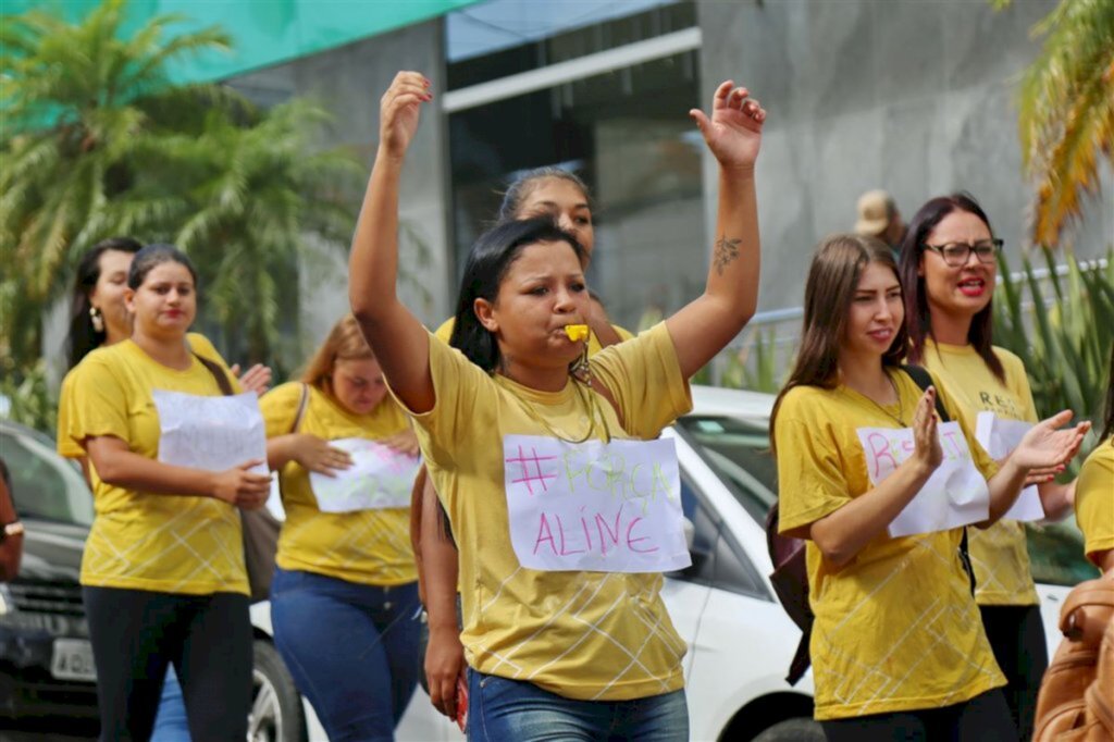 VÍDEO+FOTOS: após agressão a jovem, colegas protestam por respeito de motoristas