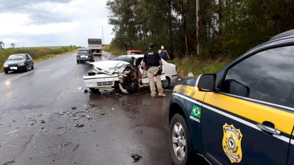 Três ocupantes de carro com placas de São Gabriel morrem em acidente