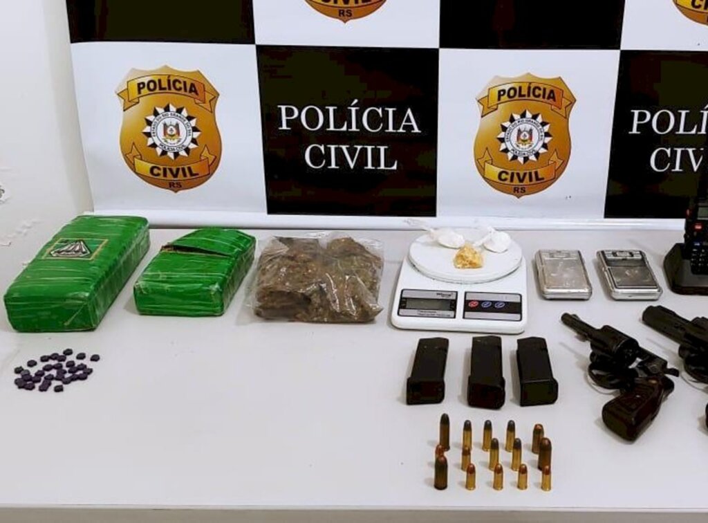 Polícia prende quadrilha suspeita de traficar drogas em Santa Maria