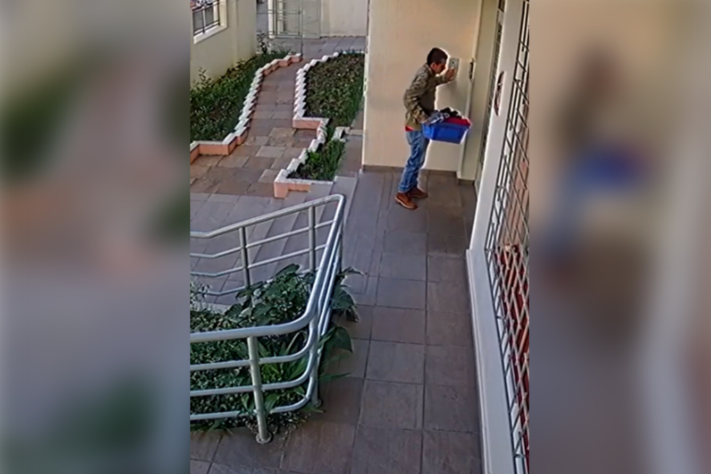 VÍDEO: câmeras mostram dupla chegando para assalto em casa de freiras