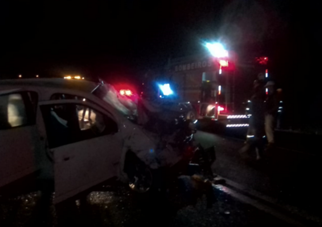 Duas pessoas ficam feridas em acidente na RSC-287 em Restinga Sêca