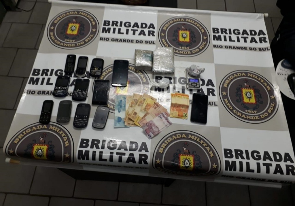 Dupla é detida por tráfico de drogas em Santa Maria