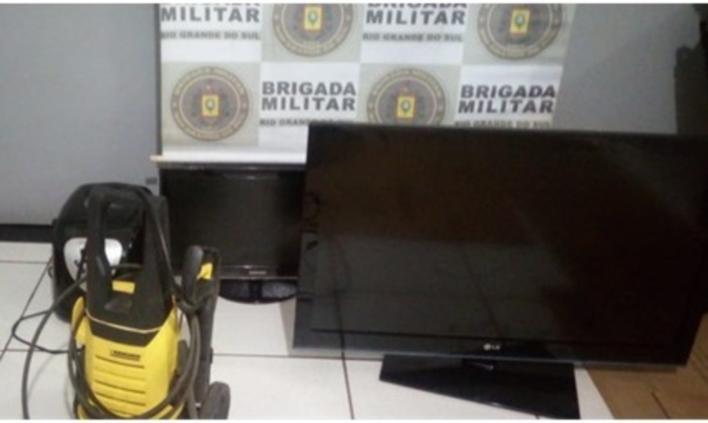 TV e lava-jato são roubados de residência em Cruz Alta