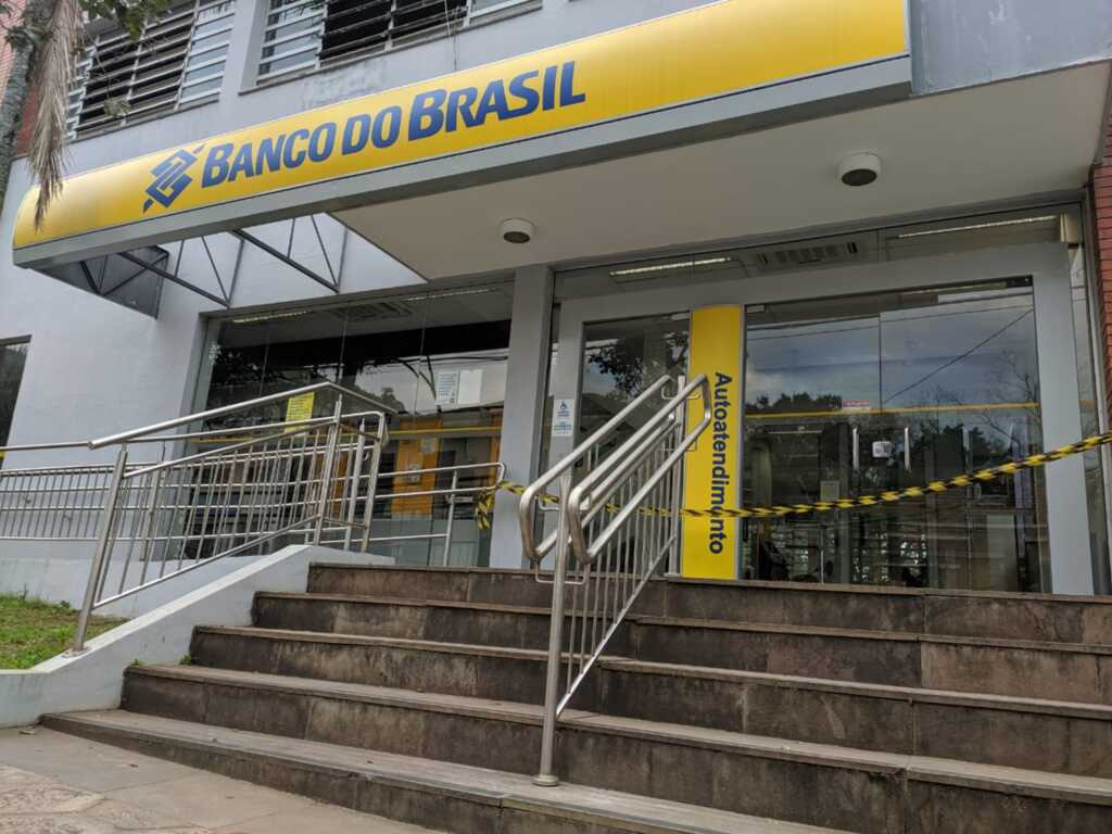 Agência do Banco do Brasil é alvo de bandidos em Cacequi