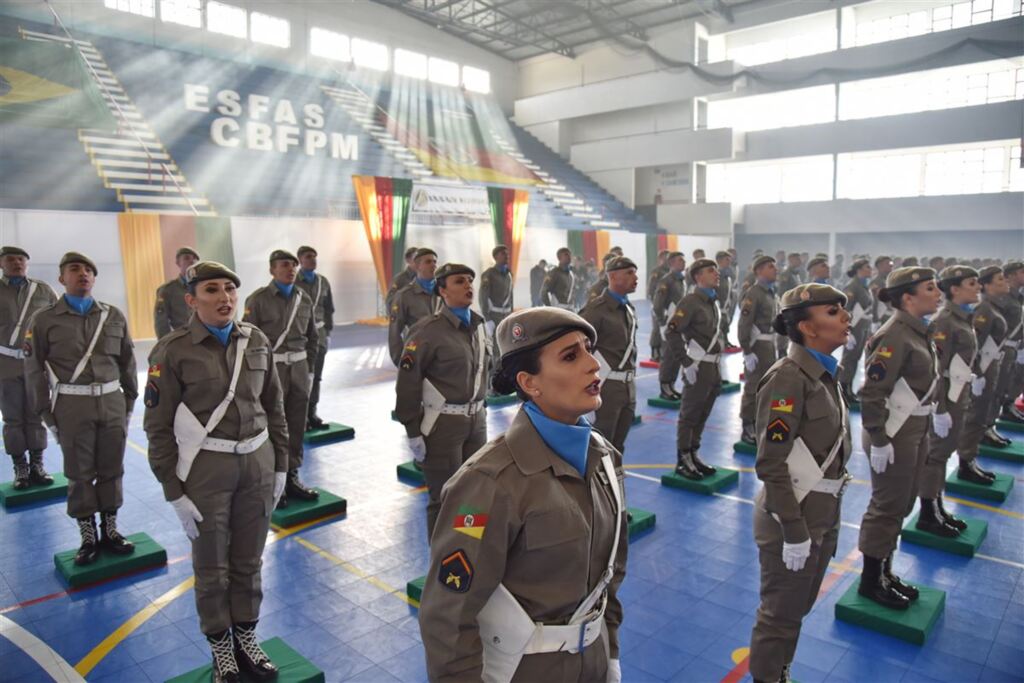 81 novos policiais militares que virão para região se formaram hoje