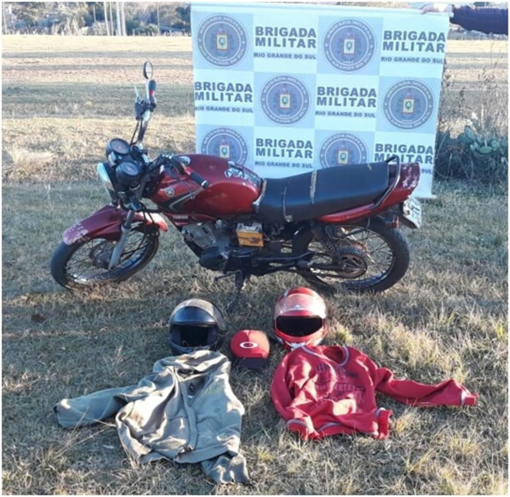 título imagem Motocicleta usada em roubo a lotérica de Cruz Alta é apreendida