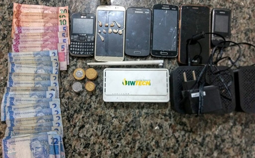 Após denúncia, polícia fecha ponto de tráfico de drogas em Rosário do Sul
