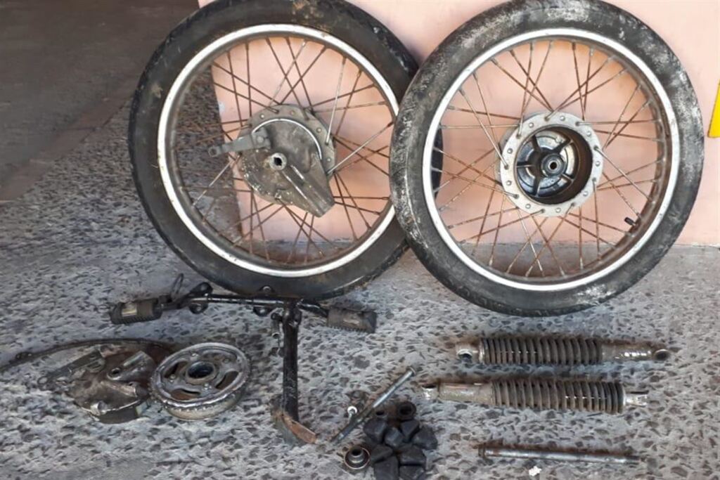Homem é preso com peças de motocicleta furtada em Santa Maria
