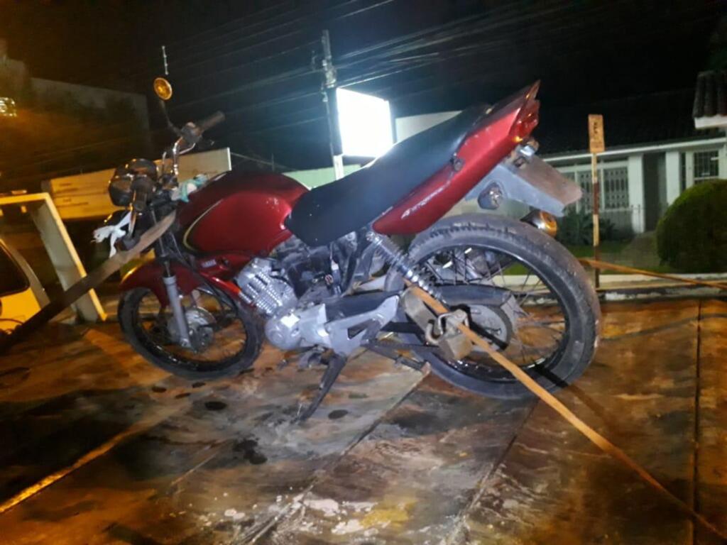 Adolescente é apreendido com motocicleta furtada em Santa Maria