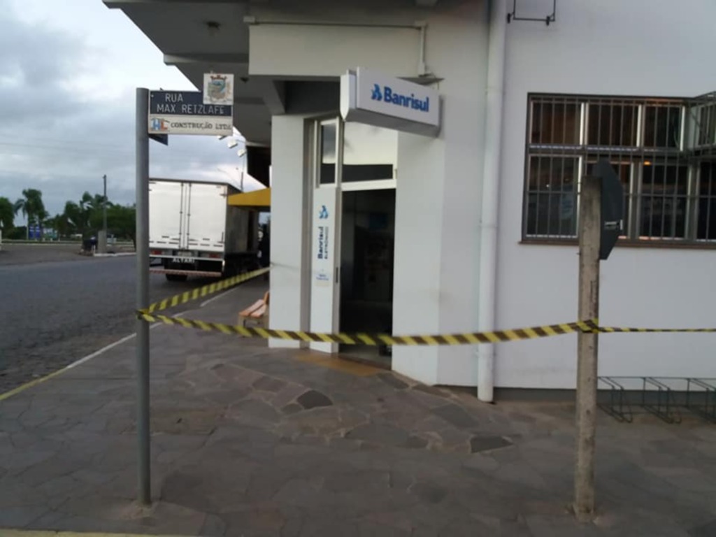Criminosos arrombam agência bancária em Paraíso do Sul