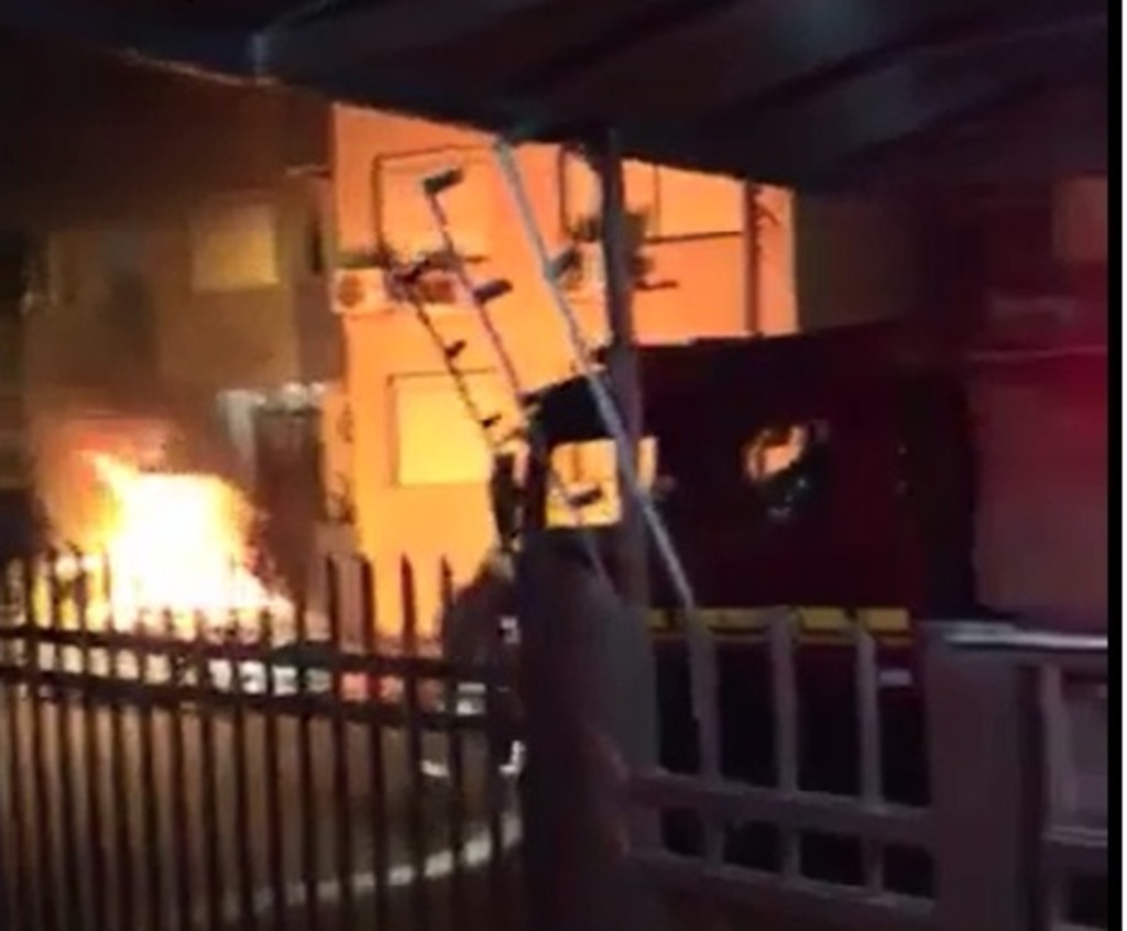 título imagem VÍDEO: carro é incendiado após tentativa de furto em Santa Maria