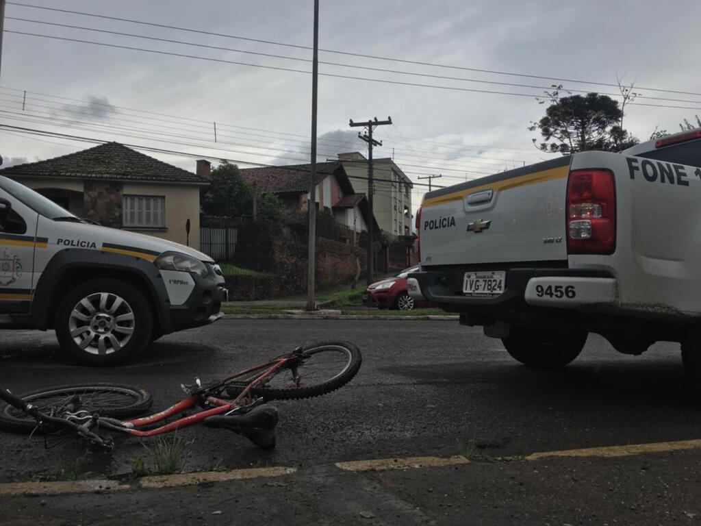 Ciclista morre atropelado por ônibus em Santa Maria