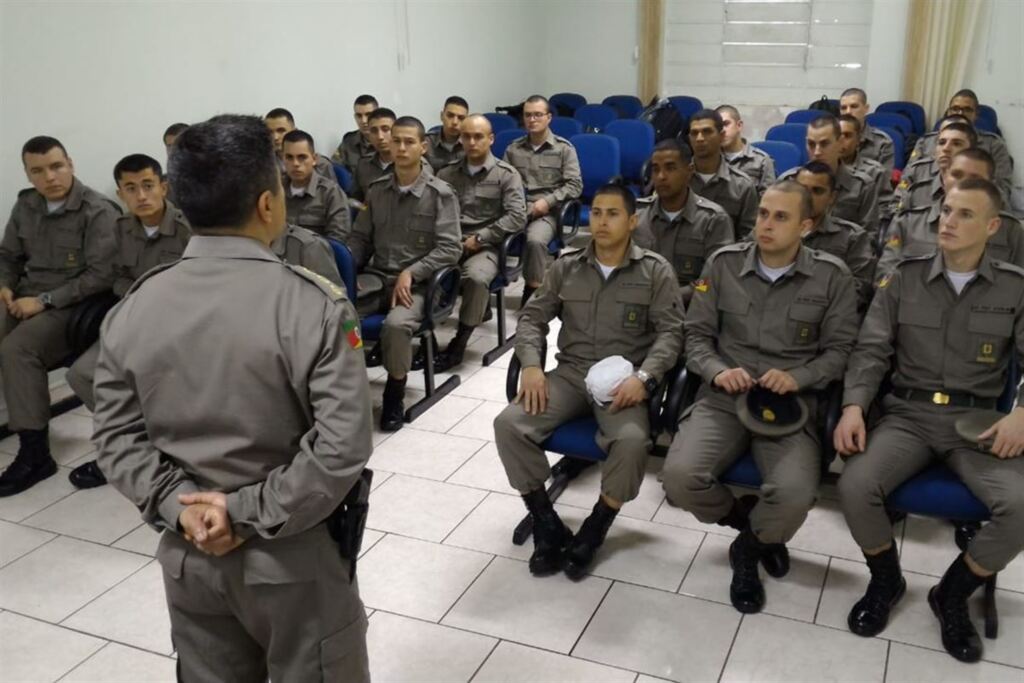 Região ganha reforço de 42 policiais militares temporários