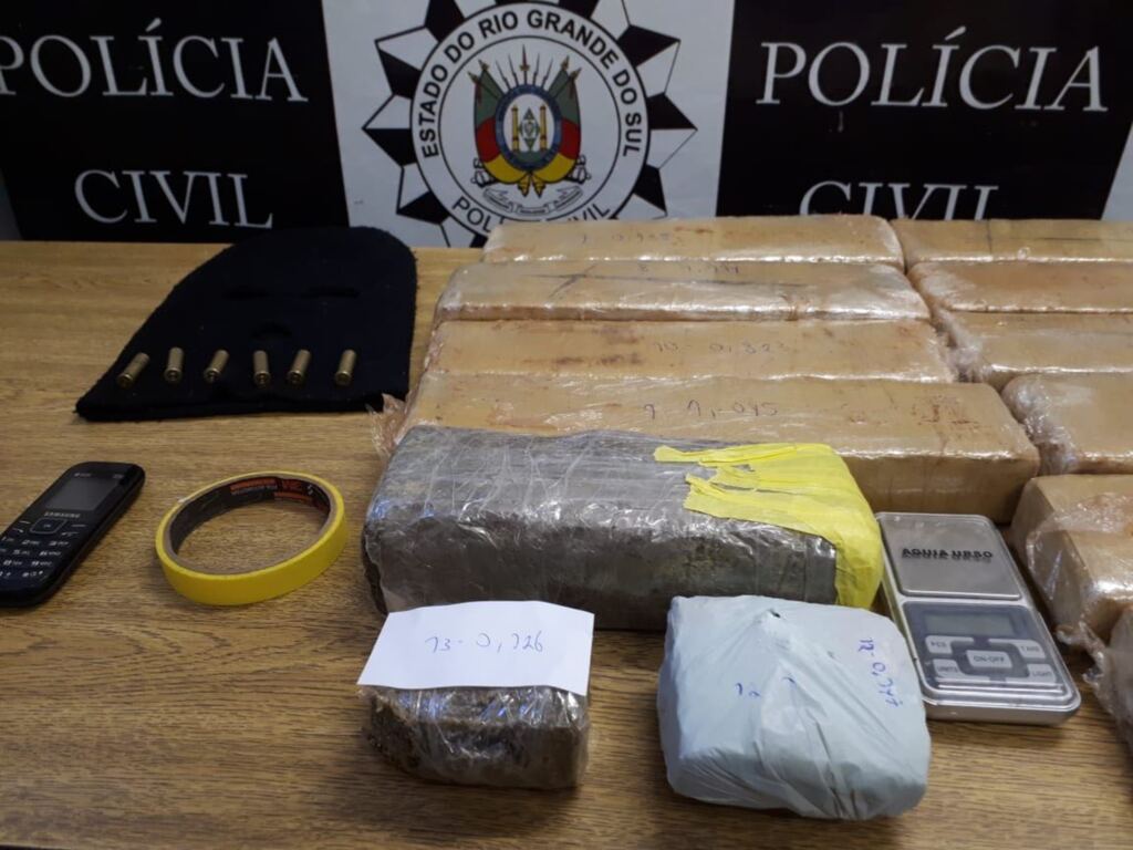 Polícia apreende 11 quilos de droga em Santa Maria