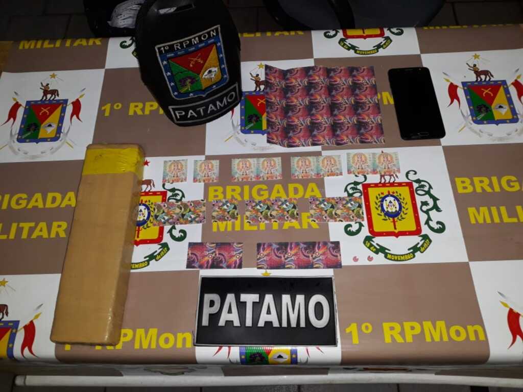 Jovem é preso com mil selos de droga sintética em Santa Maria