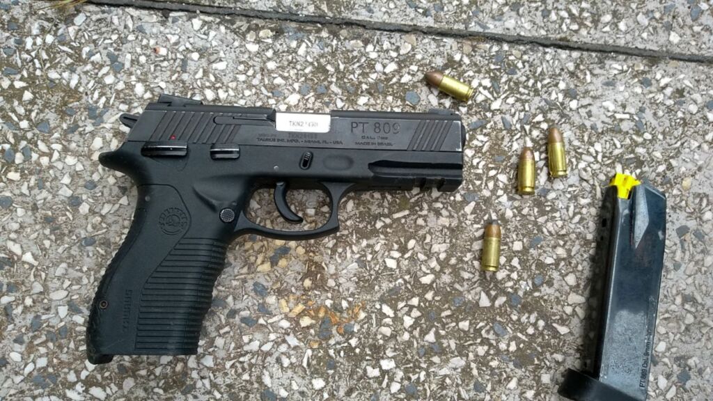 Foto: Divulgação (Polícia Civil) - Arma 9 milímetros usada em um dos homicídios de Santa Maria