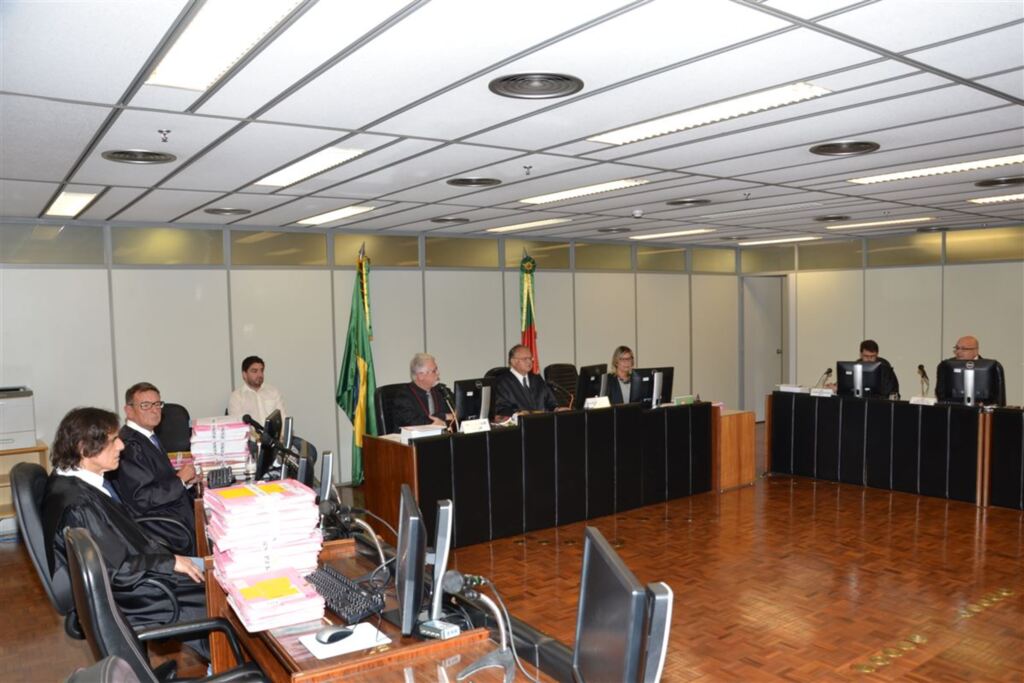 Foto: Eduardo Nichele (Divulgação TJ/RS) - Integrantes do 1º Grupo Criminal do TJ negaram recurso ao MP