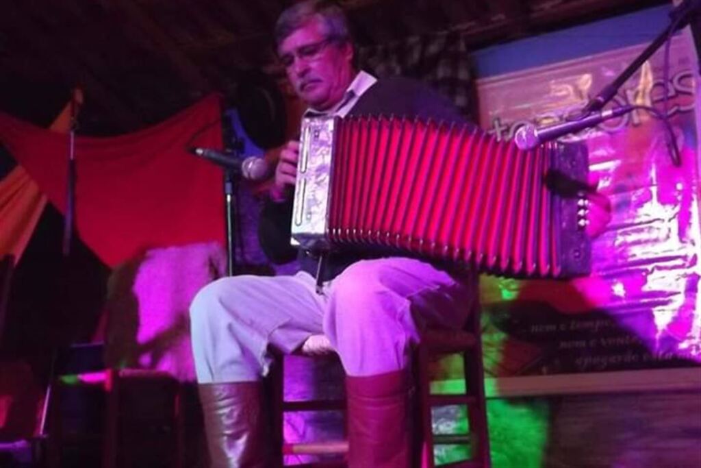 Aos 72 anos, morre o músico nativista Adão Lanes de Almeida