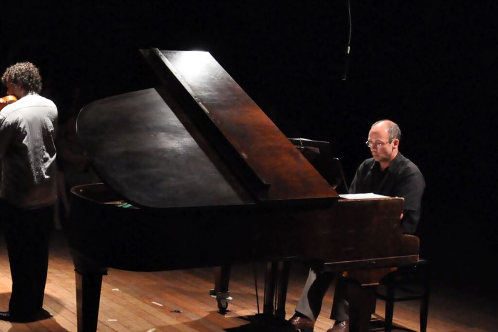 Morre pianista Leandro Menezes Faber