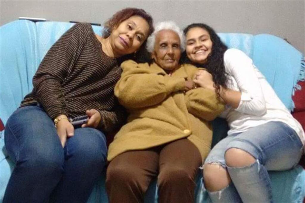 Morreu dona de casa e bordadeira Eloá Oliveira Bueno