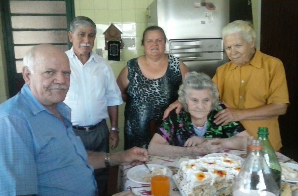 Morreu a dona de casa Doralina de Oliveira Sfredo