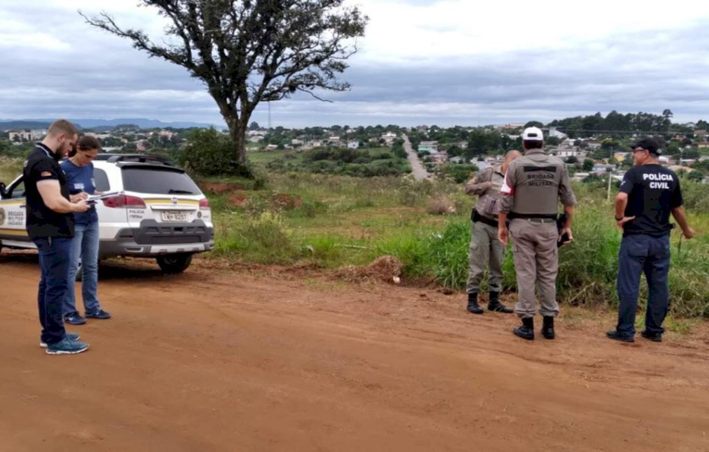 Polícia Civil, IGP e Ministério Público fazem reconstituição do assassinato de adolescente em Restinga Sêca