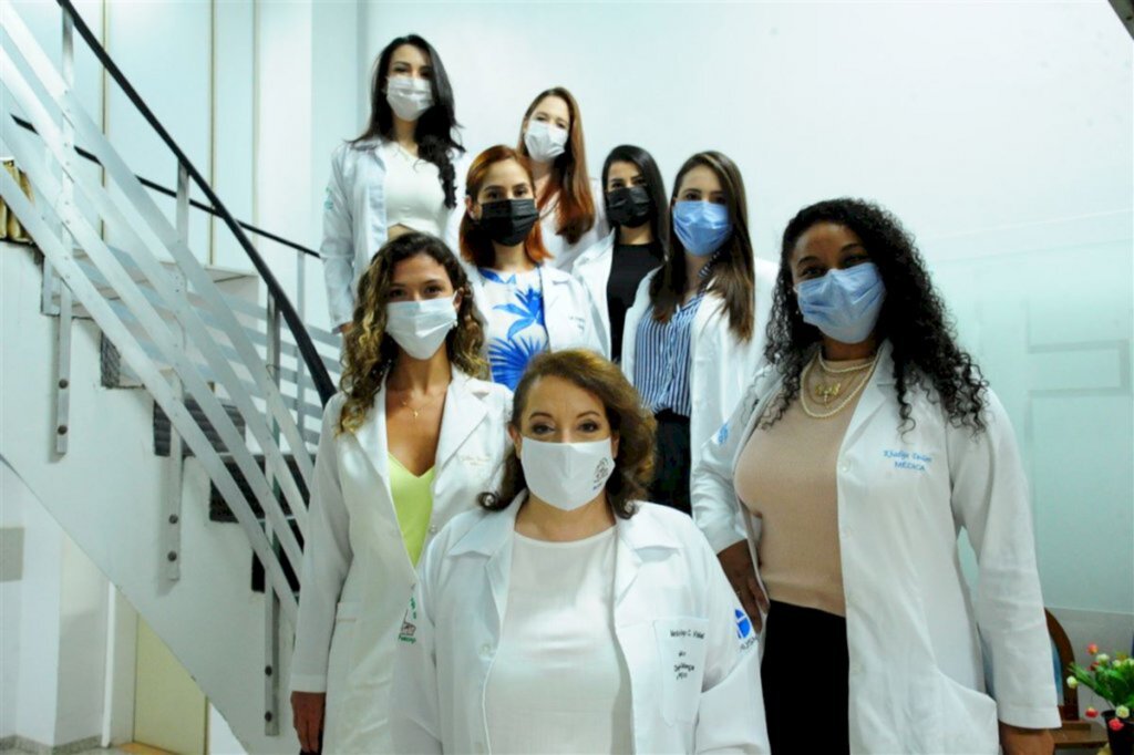 VÍDEO: pela primeira vez, residência em Cirurgia Geral no Husm forma turma exclusivamente feminina